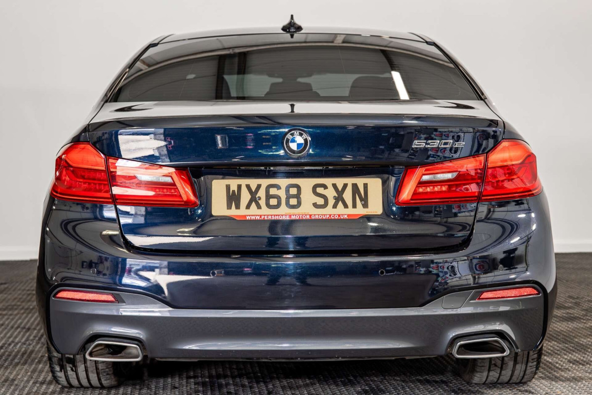 BMW 5 SERIES 2018 (68) 2.0 530E 9.2KWH M SPORT SALOON 4DR PETROL PLUG-IN HYBRID AUTO EURO 6 (S/S) - 2018 - £15,650