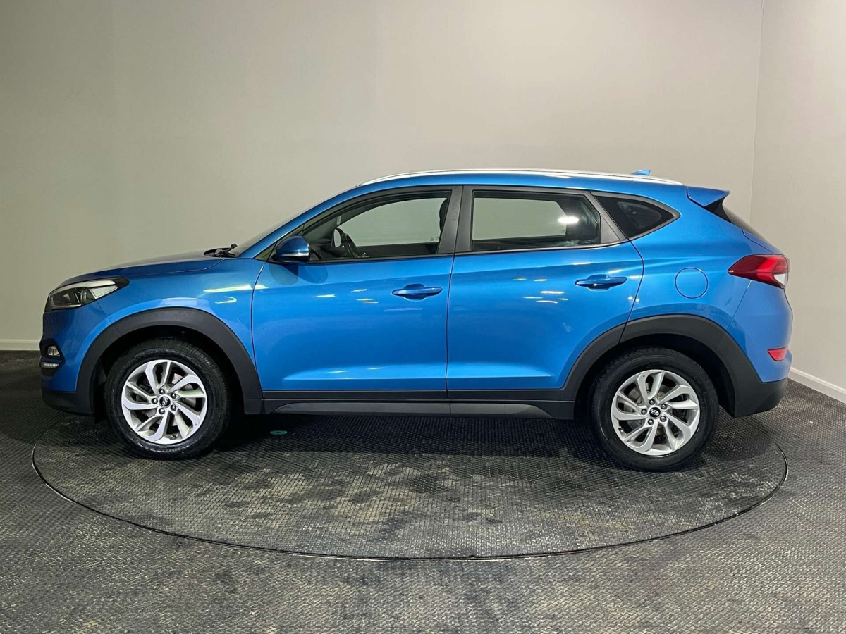 HYUNDAI TUCSON 2016 (16) 1.7 CRDI BLUE DRIVE SE NAV SUV 5DR DIESEL MANUAL EURO 6 (S/S) (116 PS) - 2016 - £7,850