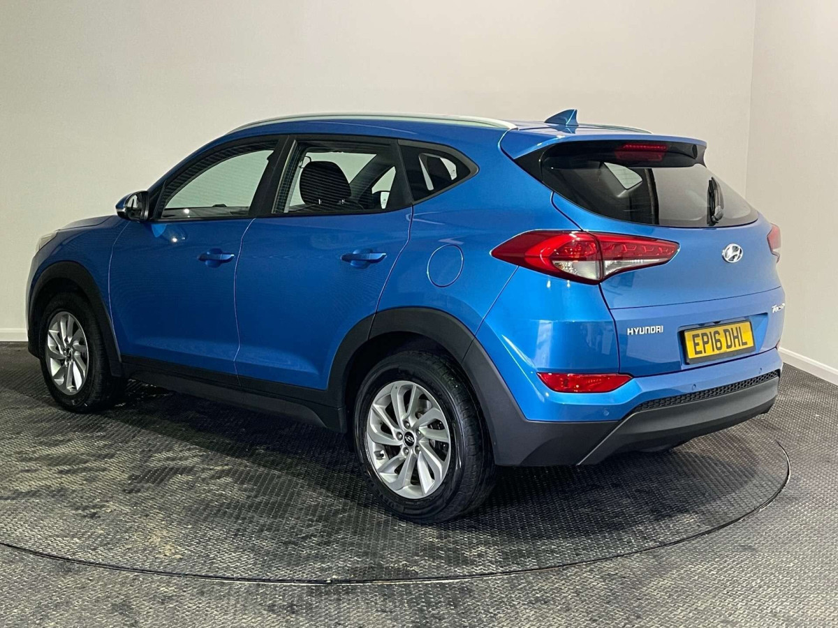 HYUNDAI TUCSON 2016 (16) 1.7 CRDI BLUE DRIVE SE NAV SUV 5DR DIESEL MANUAL EURO 6 (S/S) (116 PS) - 2016 - £7,850
