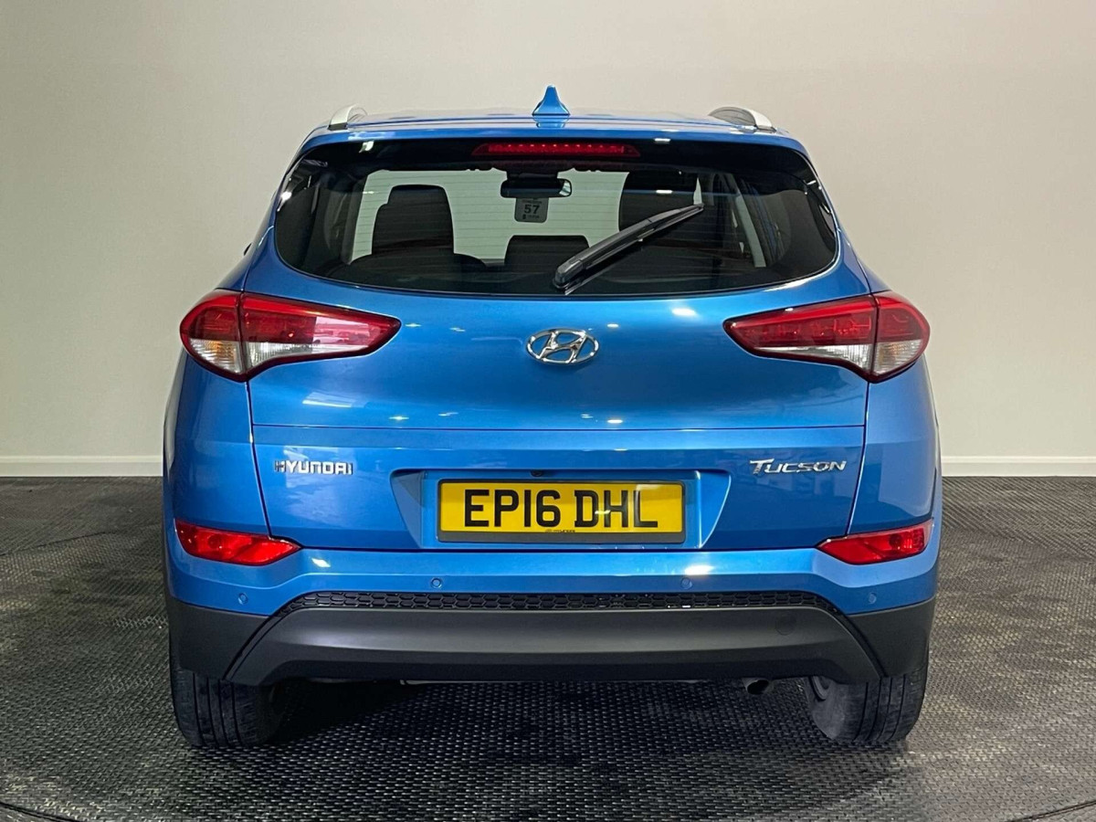 HYUNDAI TUCSON 2016 (16) 1.7 CRDI BLUE DRIVE SE NAV SUV 5DR DIESEL MANUAL EURO 6 (S/S) (116 PS) - 2016 - £7,850