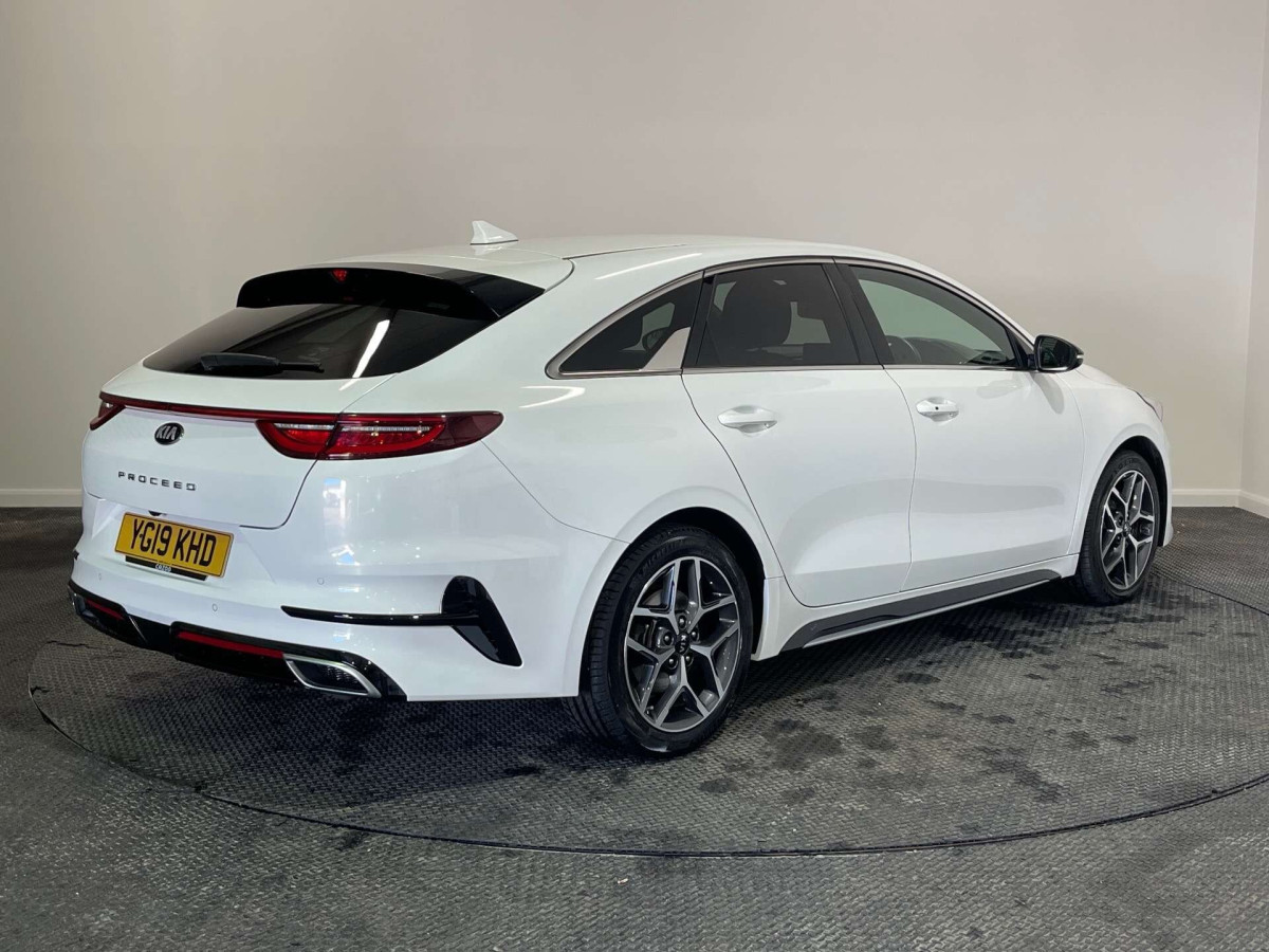 KIA PRO CEED 2019 (19) 1.4 T-GDI GT-LINE SHOOTING BRAKE 5DR PETROL DCT EURO 6 (S/S) (138 BHP) - 2019 - £13,000