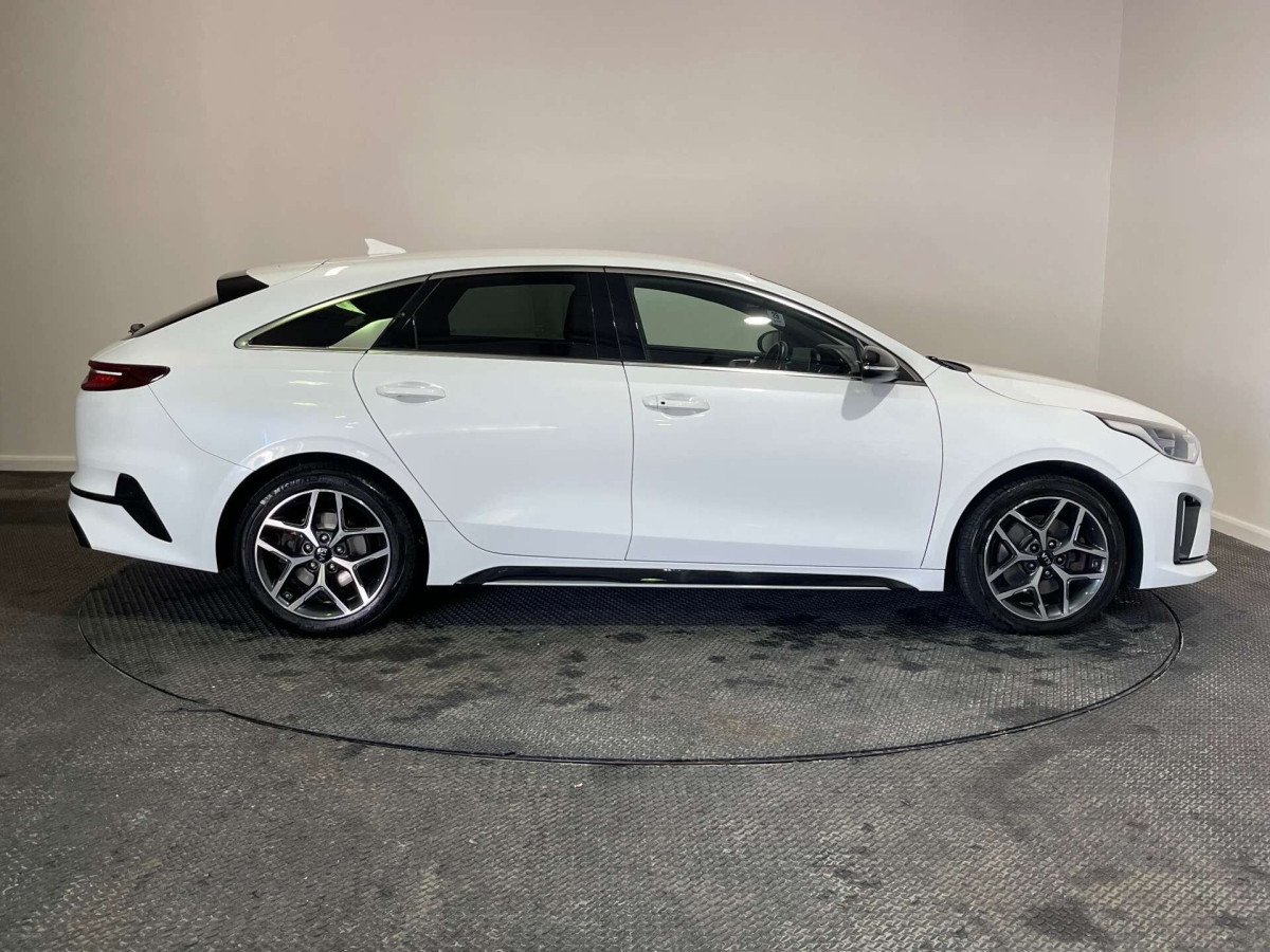 KIA PRO CEED 2019 (19) 1.4 T-GDI GT-LINE SHOOTING BRAKE 5DR PETROL DCT EURO 6 (S/S) (138 BHP) - 2019 - £13,000