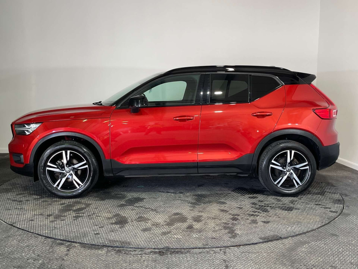 VOLVO XC40 2021 (70) 1.5 T3 R-DESIGN SUV 5DR PETROL MANUAL EURO 6 (S/S) (163 PS) - 2021 - £18,500