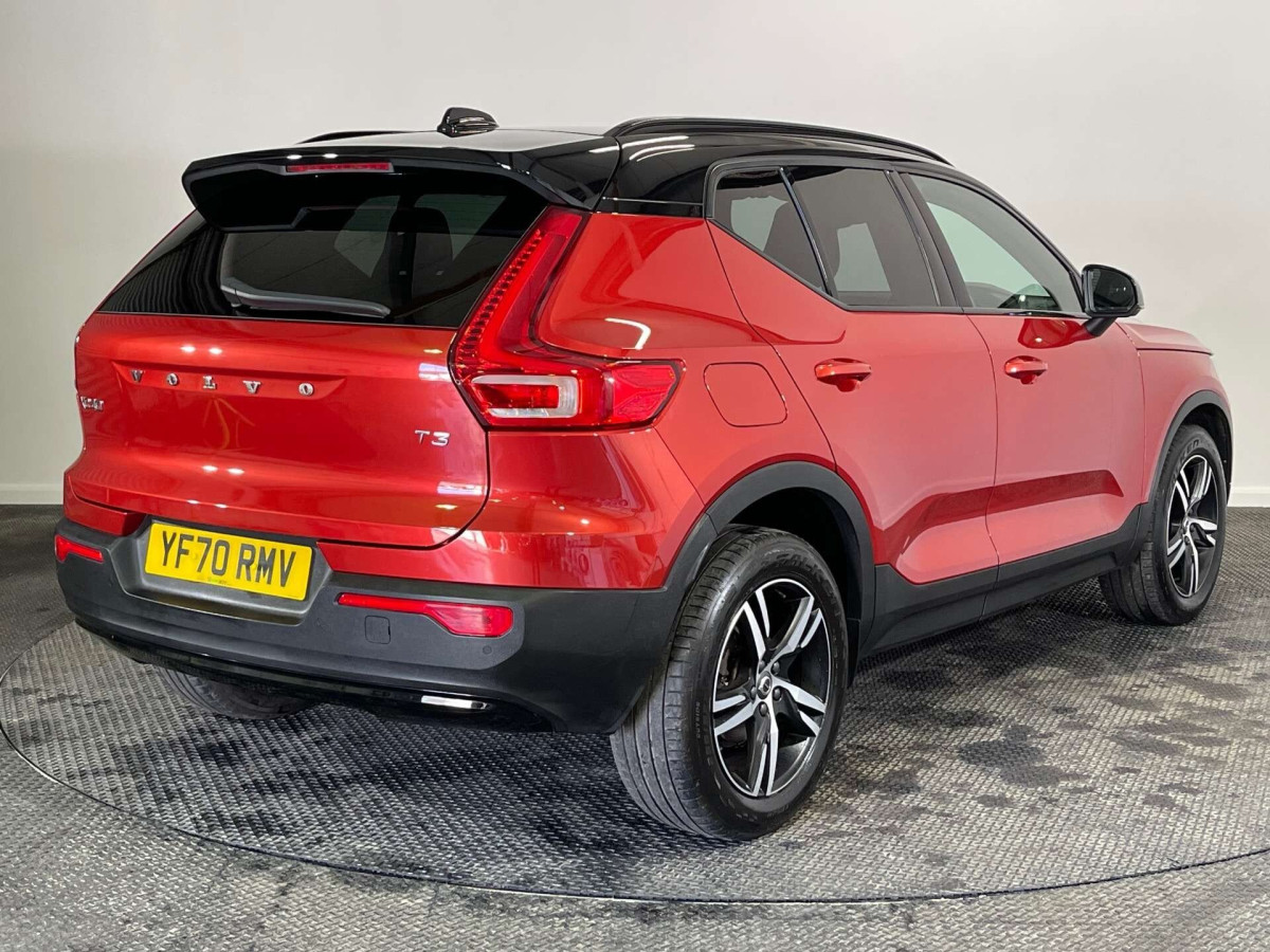 VOLVO XC40 2021 (70) 1.5 T3 R-DESIGN SUV 5DR PETROL MANUAL EURO 6 (S/S) (163 PS) - 2021 - £18,500
