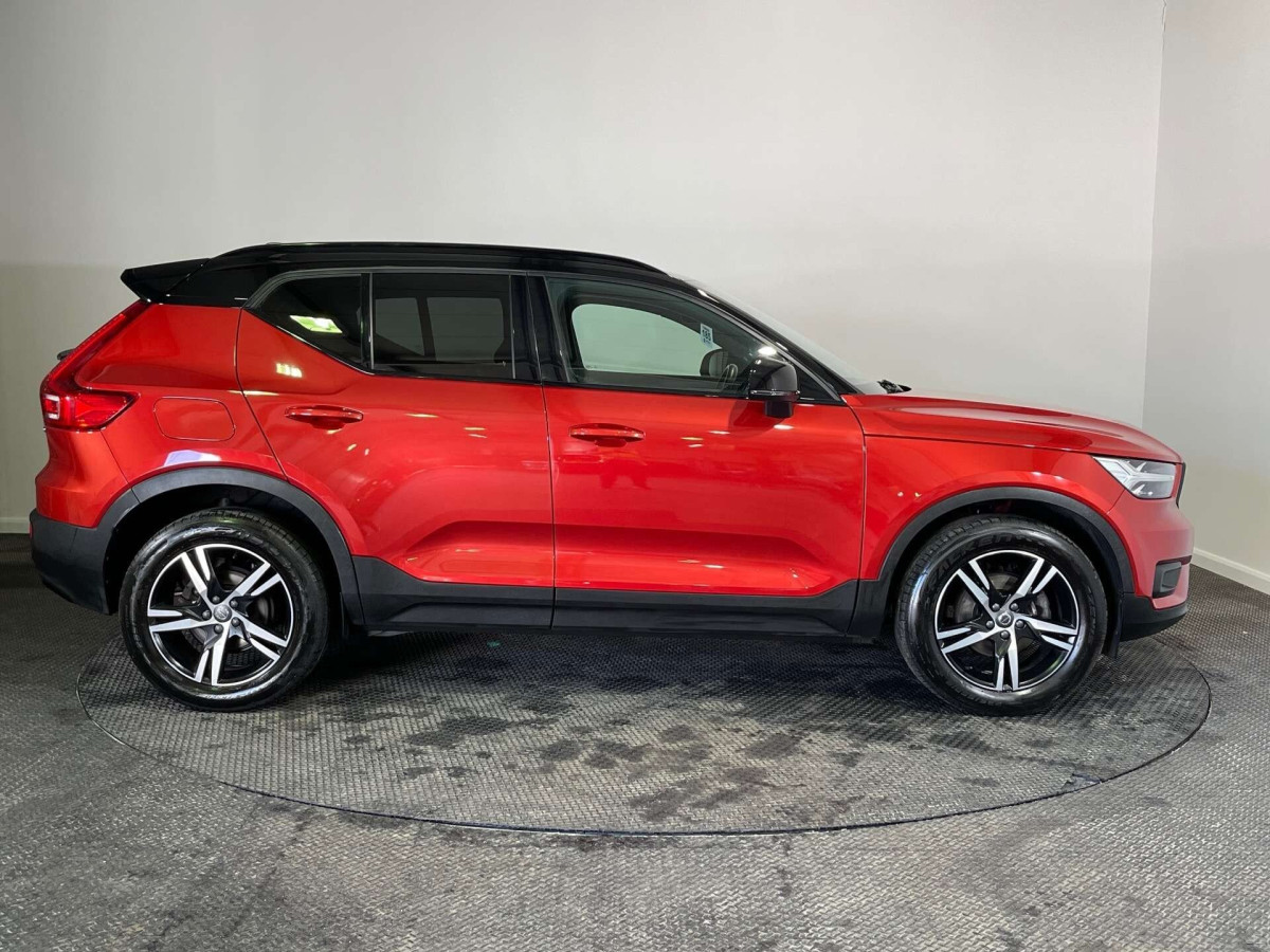 VOLVO XC40 2021 (70) 1.5 T3 R-DESIGN SUV 5DR PETROL MANUAL EURO 6 (S/S) (163 PS) - 2021 - £18,500