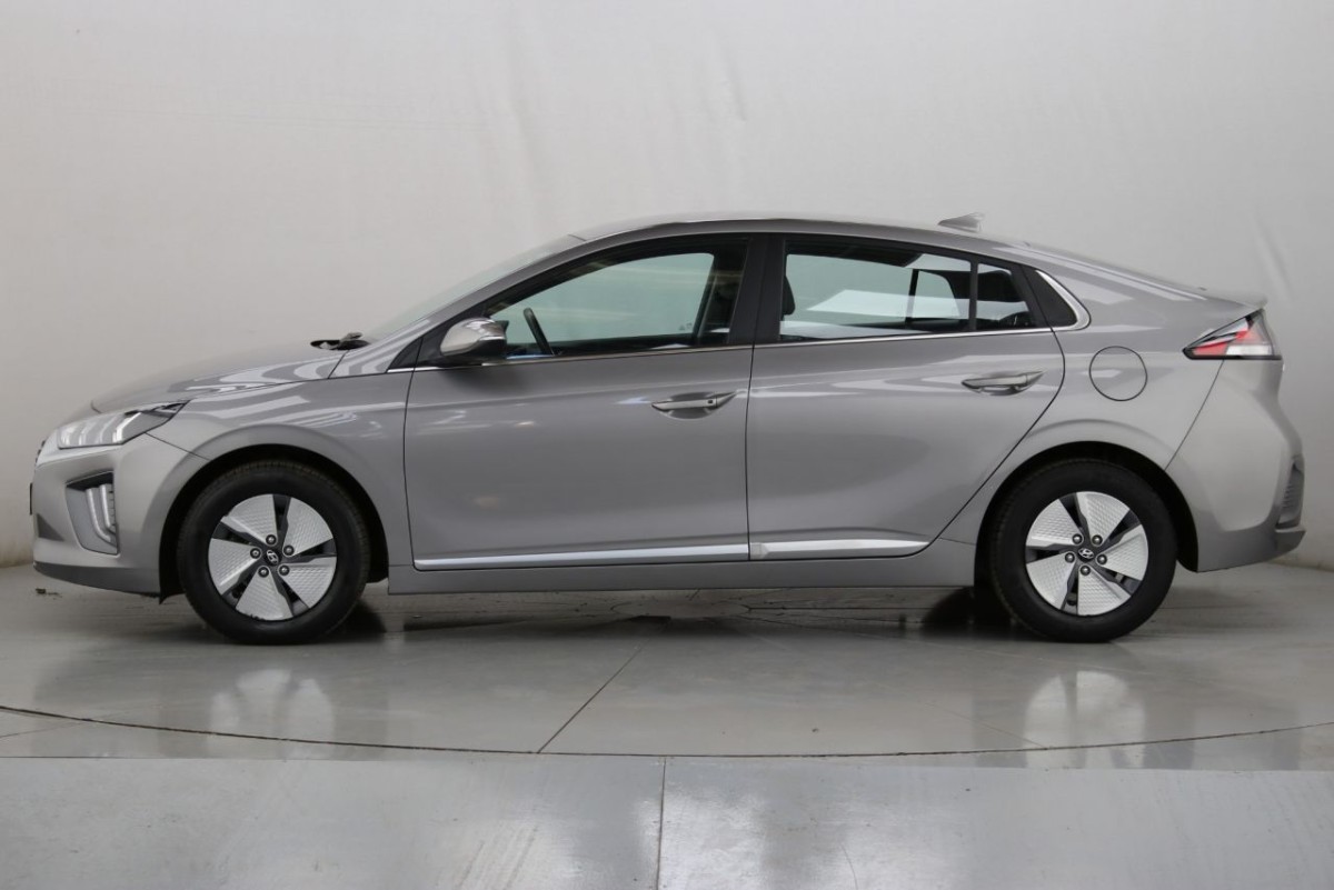 HYUNDAI IONIQ 1.6 PREMIUM MHEV 5D 140 BHP - 2021 - £16,990