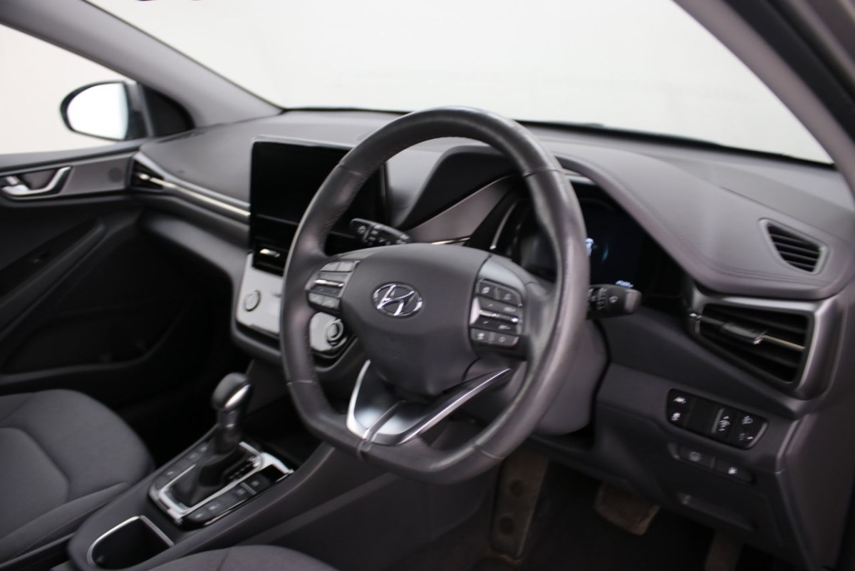 HYUNDAI IONIQ 1.6 PREMIUM MHEV 5D 140 BHP - 2021 - £16,990