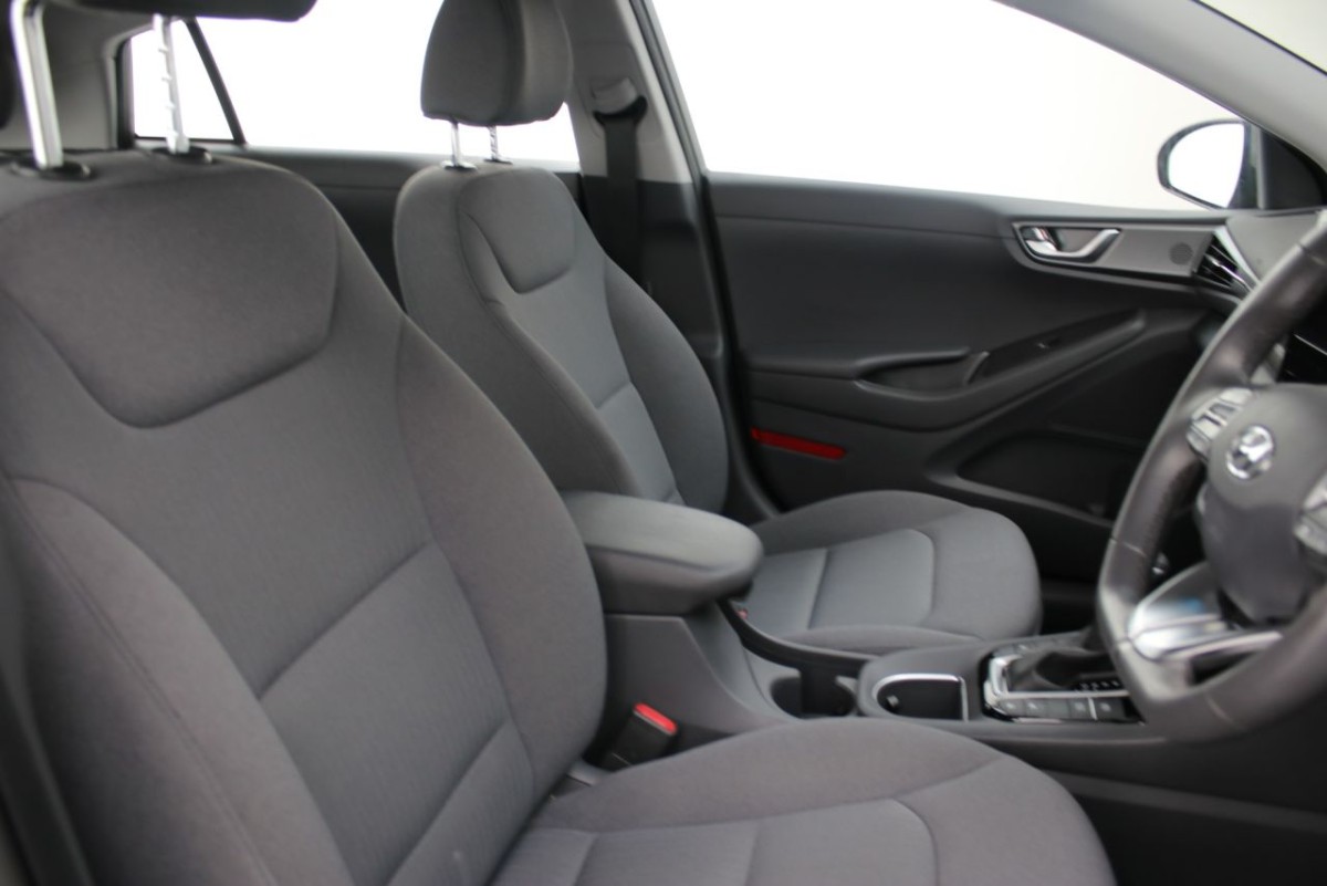 HYUNDAI IONIQ 1.6 PREMIUM MHEV 5D 140 BHP - 2021 - £16,990