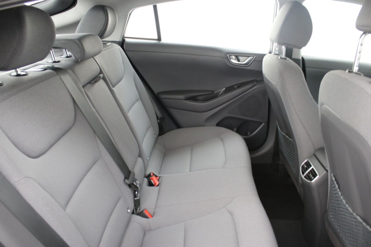 HYUNDAI IONIQ 1.6 PREMIUM MHEV 5D 140 BHP - 2021 - £16,990