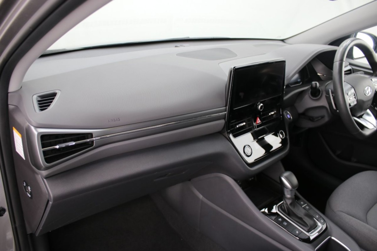 HYUNDAI IONIQ 1.6 PREMIUM MHEV 5D 140 BHP - 2021 - £16,990