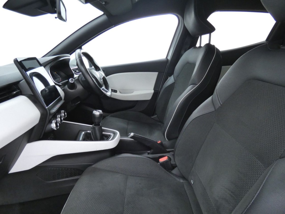RENAULT CLIO 1.0 S EDITION TCE 5D 100 BHP - 2020 - £9,700