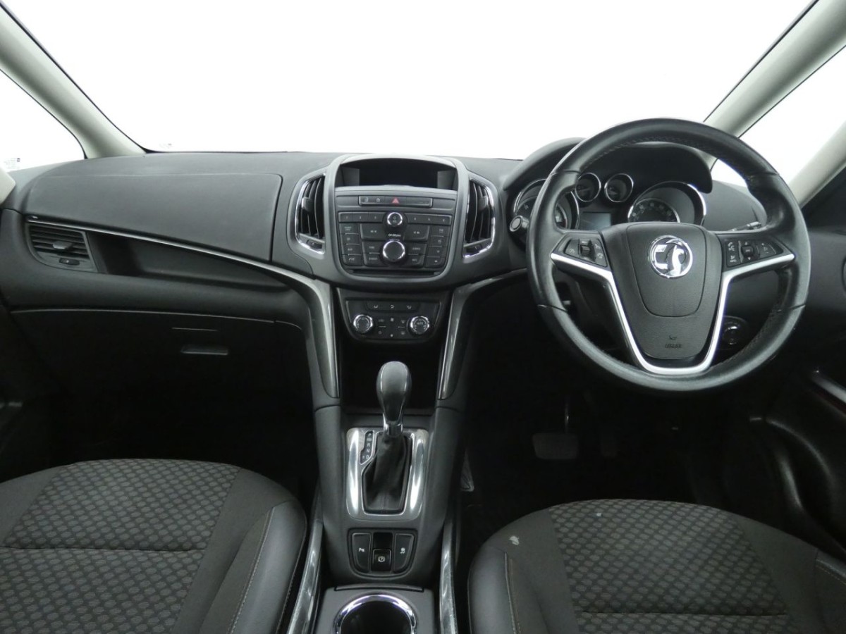 VAUXHALL ZAFIRA TOURER 2.0 SE CDTI 5D AUTO 168 BHP MPV - 2015 - £6,700