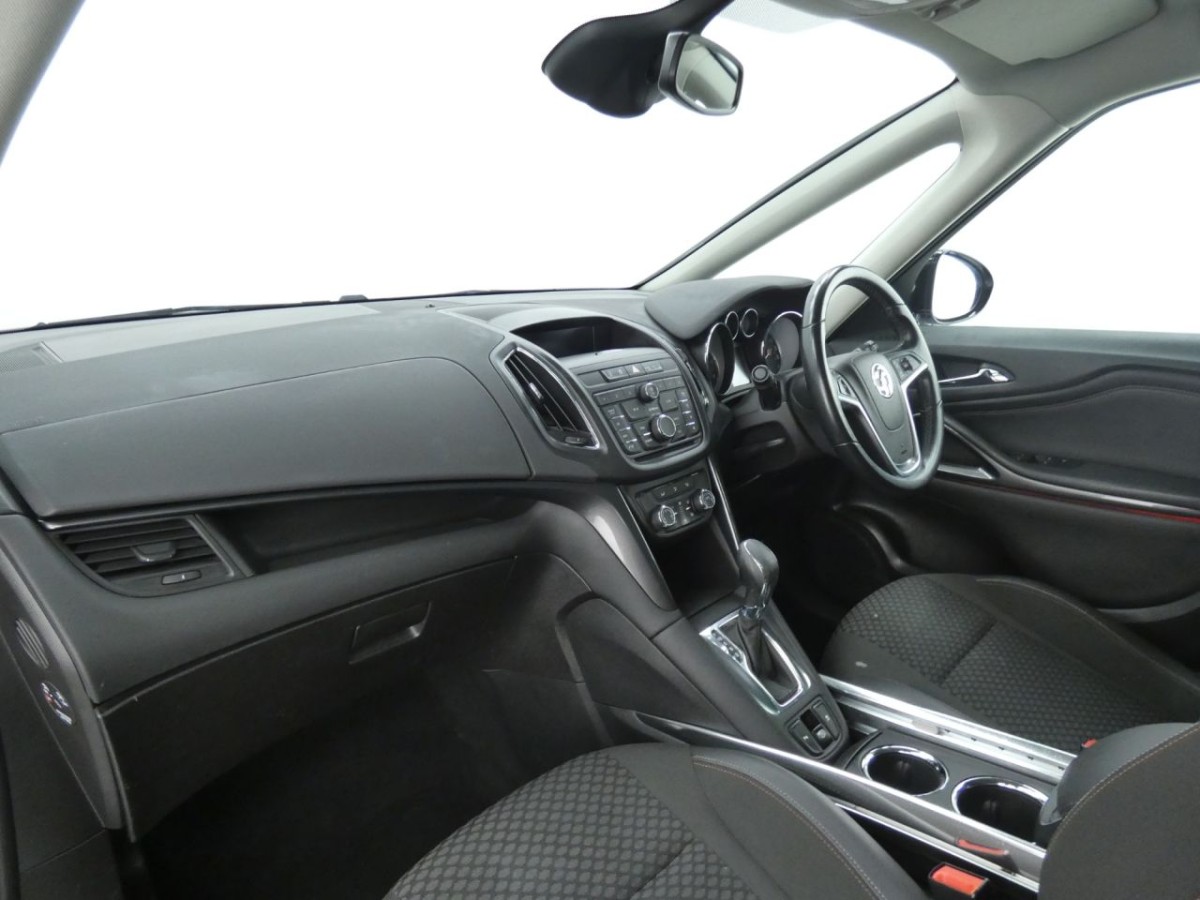 VAUXHALL ZAFIRA TOURER 2.0 SE CDTI 5D AUTO 168 BHP MPV - 2015 - £6,700