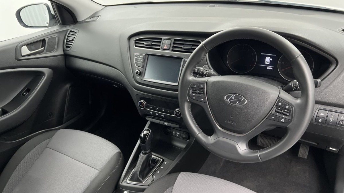 HYUNDAI I20 1.0 T-GDI PREMIUM NAV 5D 99 BHP - 2018 - £12,700
