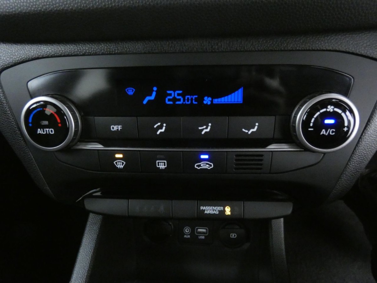 HYUNDAI I20 1.0 T-GDI PREMIUM NAV 5D 99 BHP - 2018 - £12,700