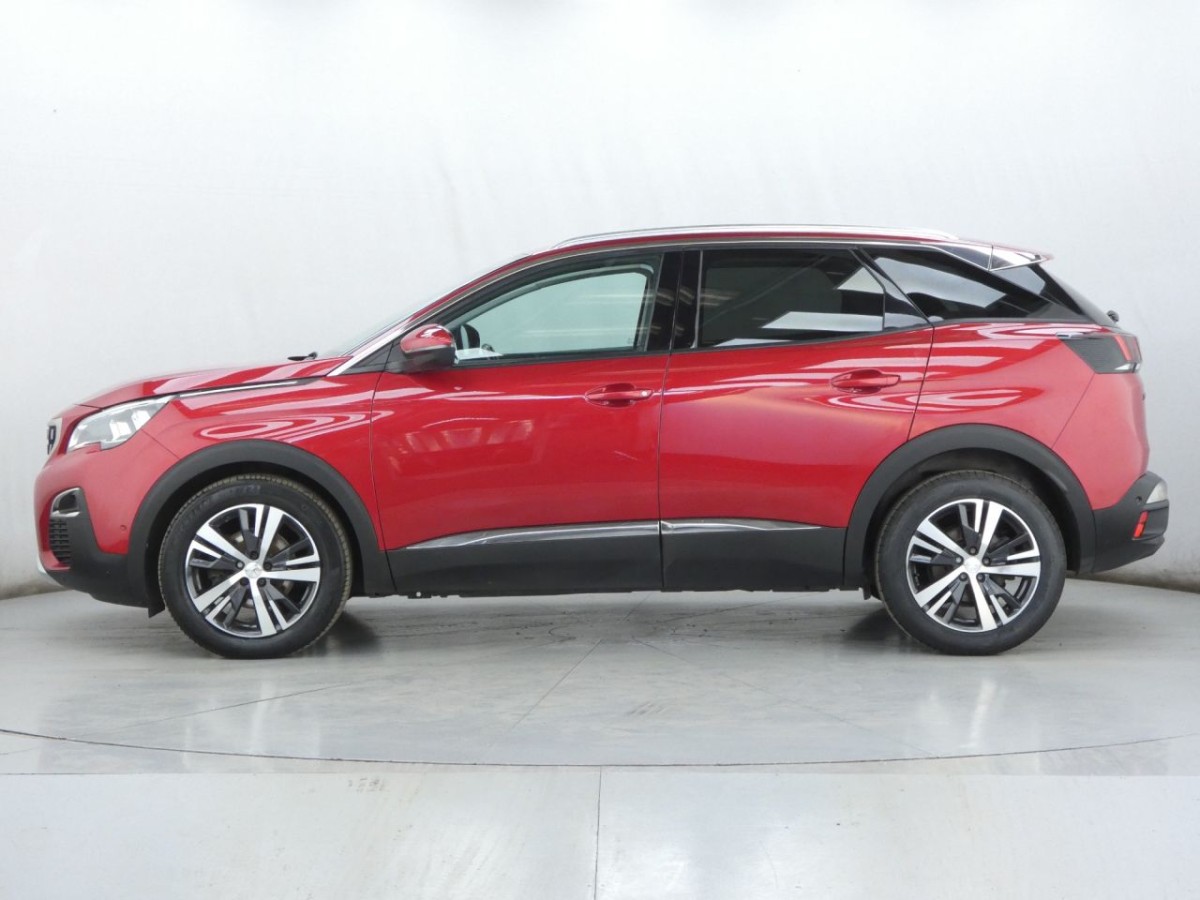 PEUGEOT 3008 1.2 PURETECH S/S ALLURE 5D 129 BHP - 2020 - £16,700