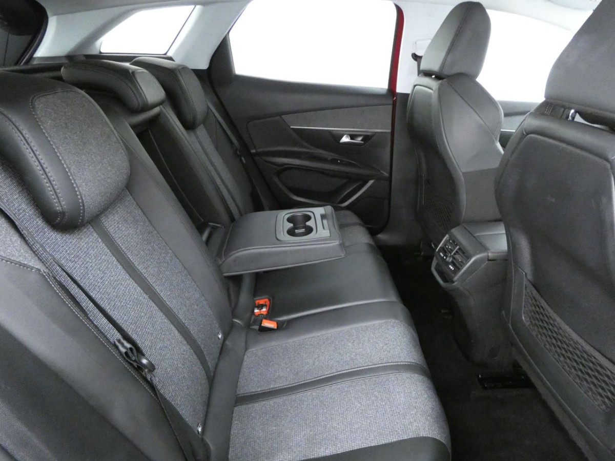 PEUGEOT 3008 1.2 PURETECH S/S ALLURE 5D 129 BHP - 2020 - £16,700