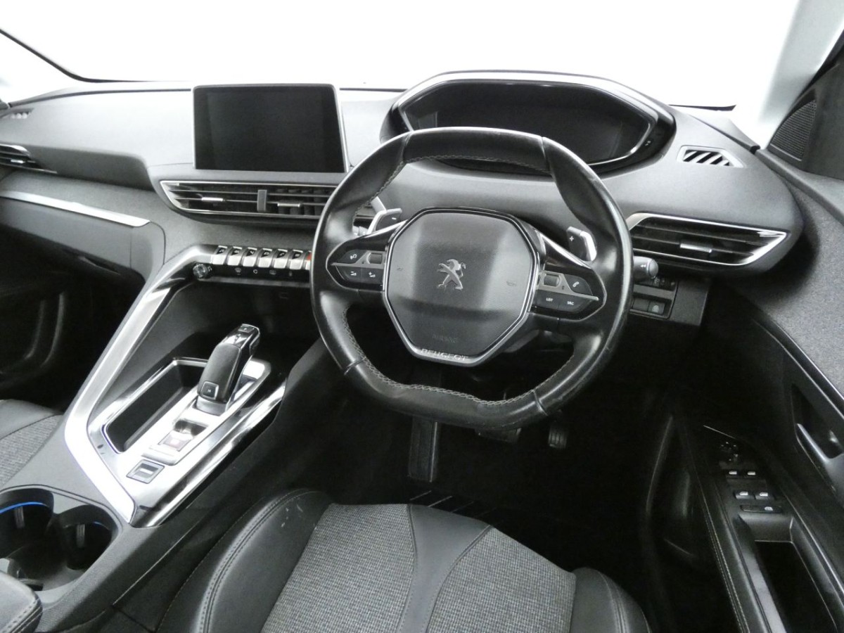 PEUGEOT 3008 1.2 PURETECH S/S ALLURE 5D 129 BHP - 2020 - £16,700