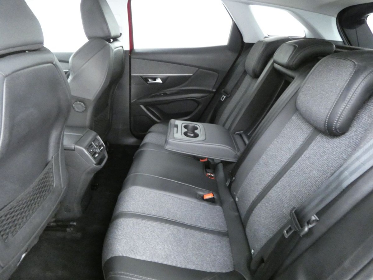 PEUGEOT 3008 1.2 PURETECH S/S ALLURE 5D 129 BHP - 2020 - £16,700