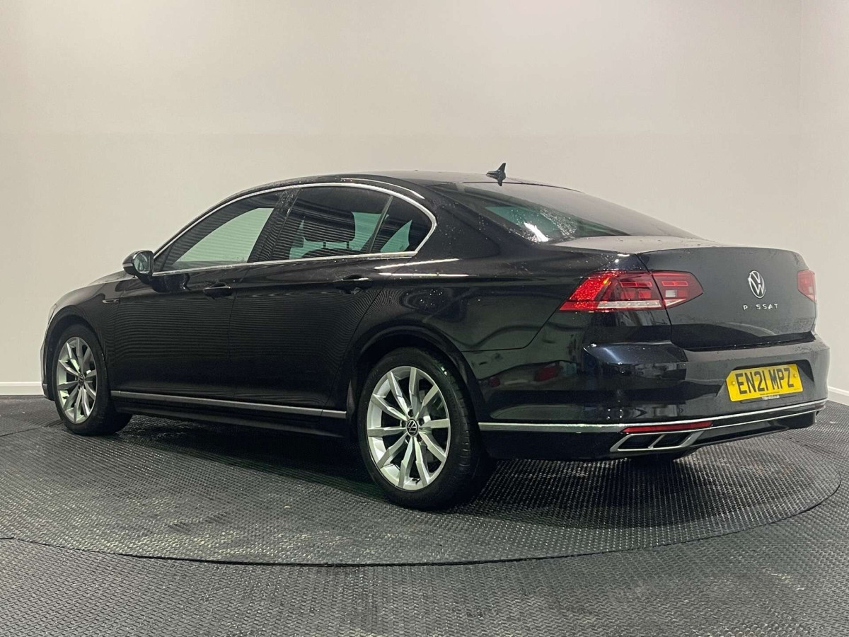 VOLKSWAGEN PASSAT 2021 (21) 2.0 TDI EVO R-LINE SALOON 4DR DIESEL DSG EURO 6 (S/S) (150 PS) - 2021 - £15,000