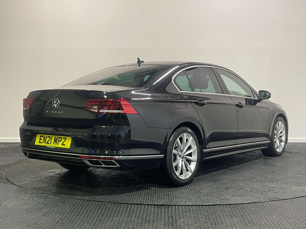 VOLKSWAGEN PASSAT 2021 (21) 2.0 TDI EVO R-LINE SALOON 4DR DIESEL DSG EURO 6 (S/S) (150 PS) - 2021 - £15,000