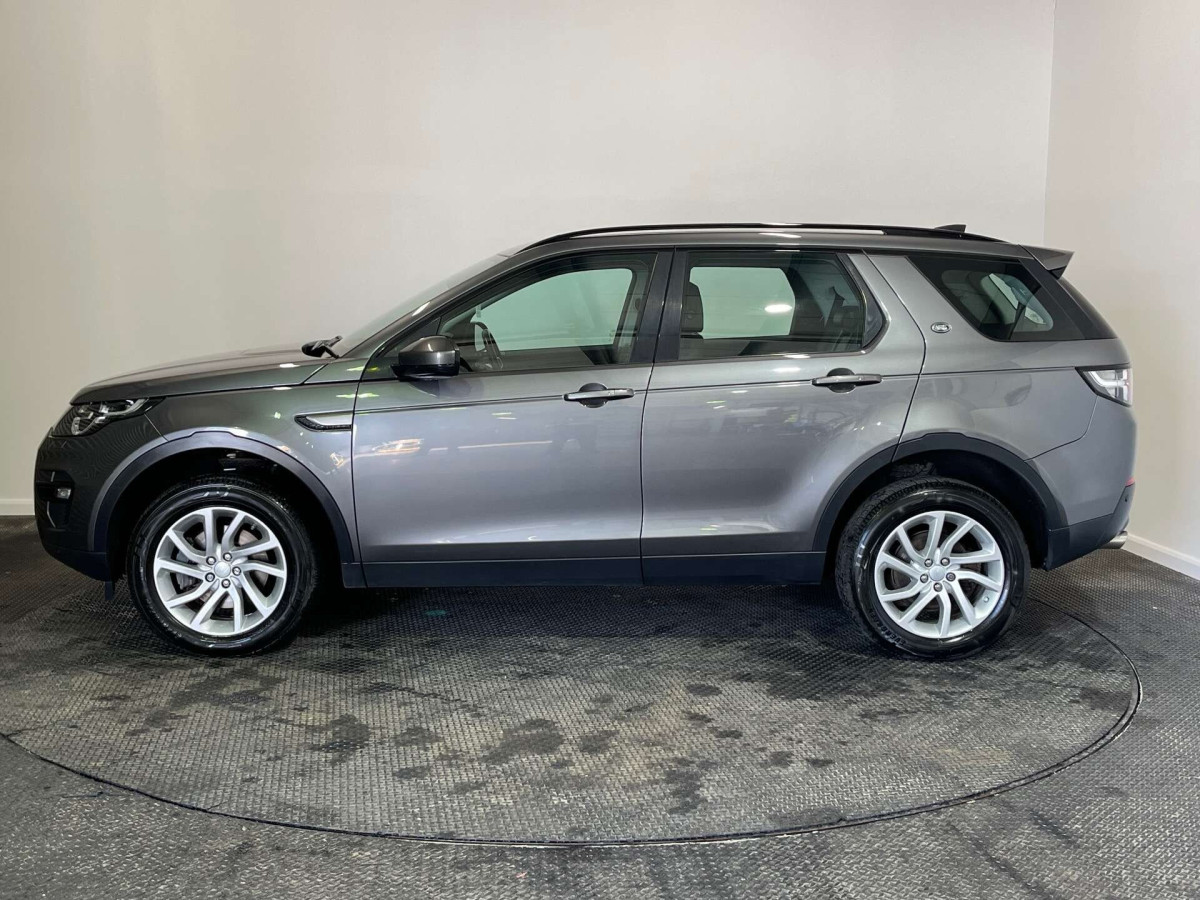 LAND ROVER DISCOVERY SPORT 2017 (17) 2.0 TD4 SE TECH SUV 5DR DIESEL AUTO 4WD EURO 6 (S/S) (180 PS) - 2017 - £9,800