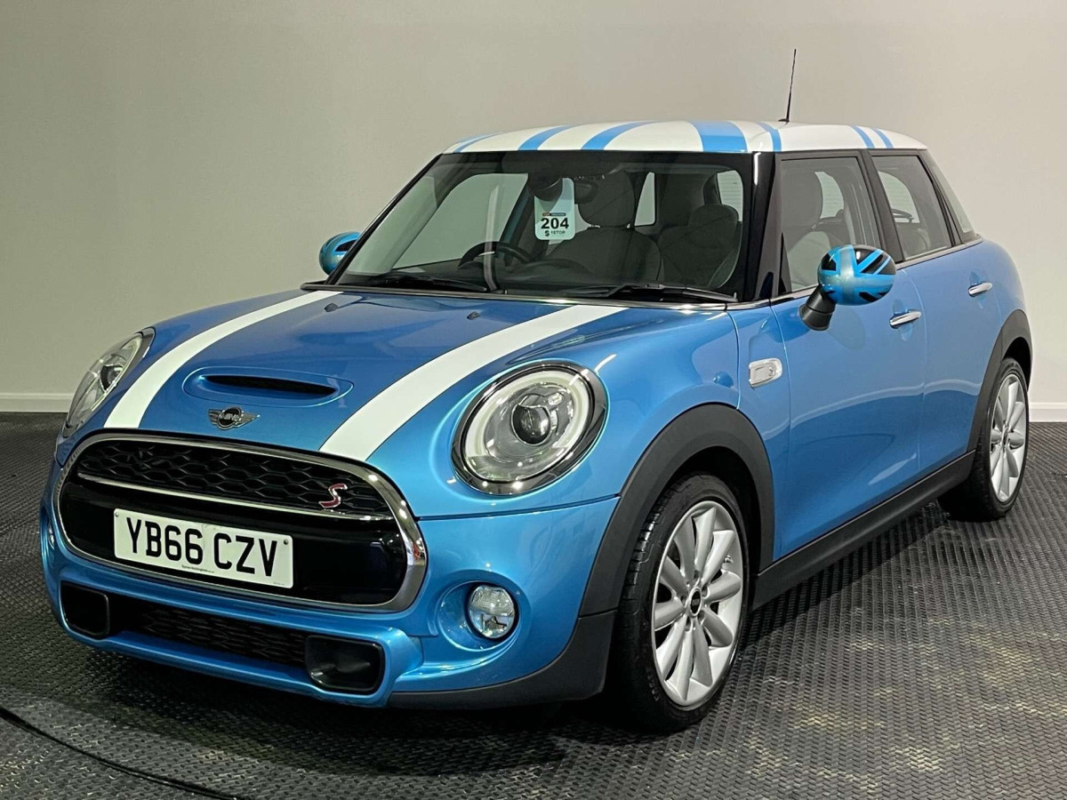 MINI HATCH 2016 (66) 2.0 COOPER SD HATCHBACK 5DR DIESEL MANUAL EURO 6 (S/S) (170 PS) - 2016 - £9,350