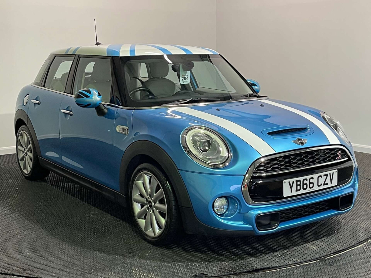 MINI HATCH 2016 (66) 2.0 COOPER SD HATCHBACK 5DR DIESEL MANUAL EURO 6 (S/S) (170 PS) - 2016 - £9,350