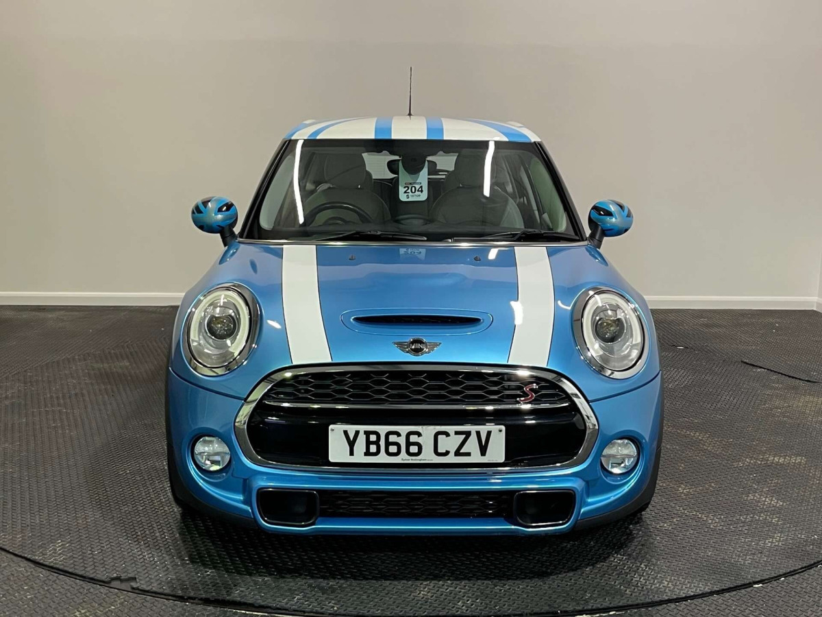 MINI HATCH 2016 (66) 2.0 COOPER SD HATCHBACK 5DR DIESEL MANUAL EURO 6 (S/S) (170 PS) - 2016 - £9,350