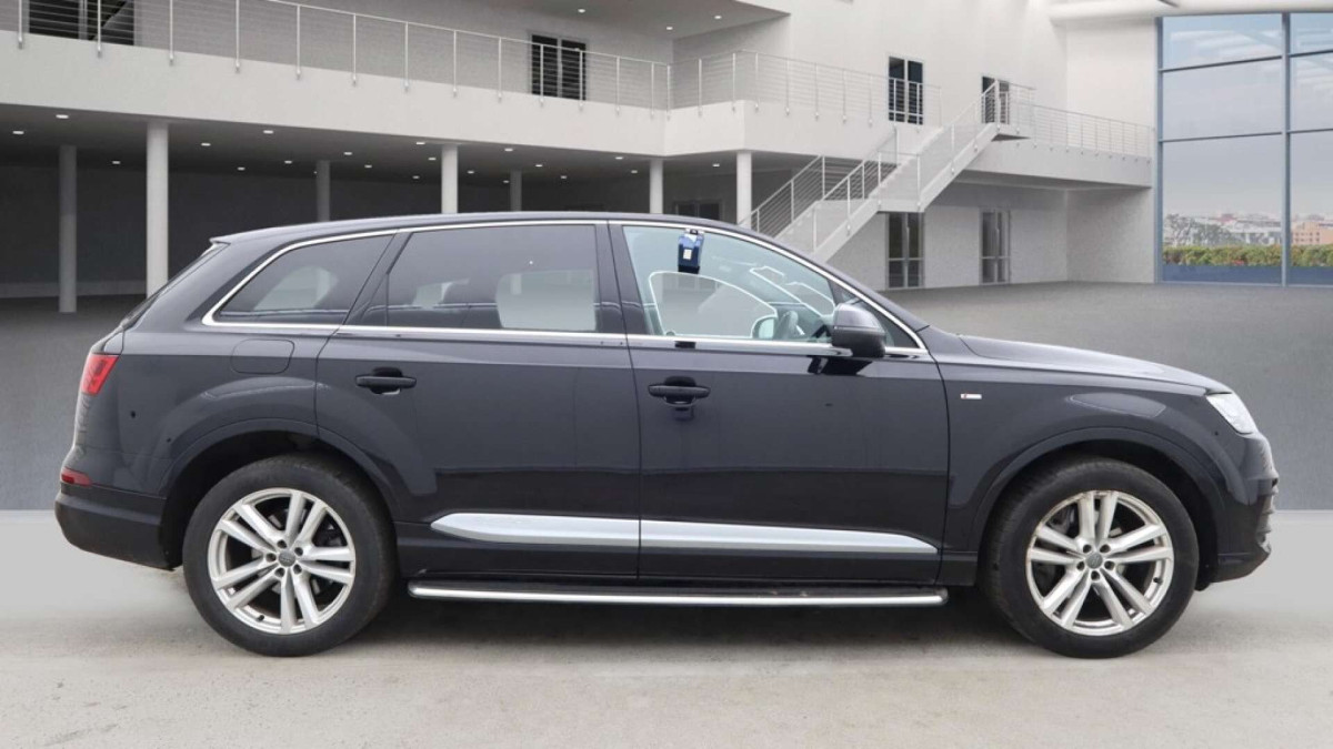 AUDI Q7 2018 (18) 3.0 TDI V6 S LINE SUV 5DR DIESEL TIPTRONIC QUATTRO EURO 6 (S/S) (272 PS) - 2018 - £24,800