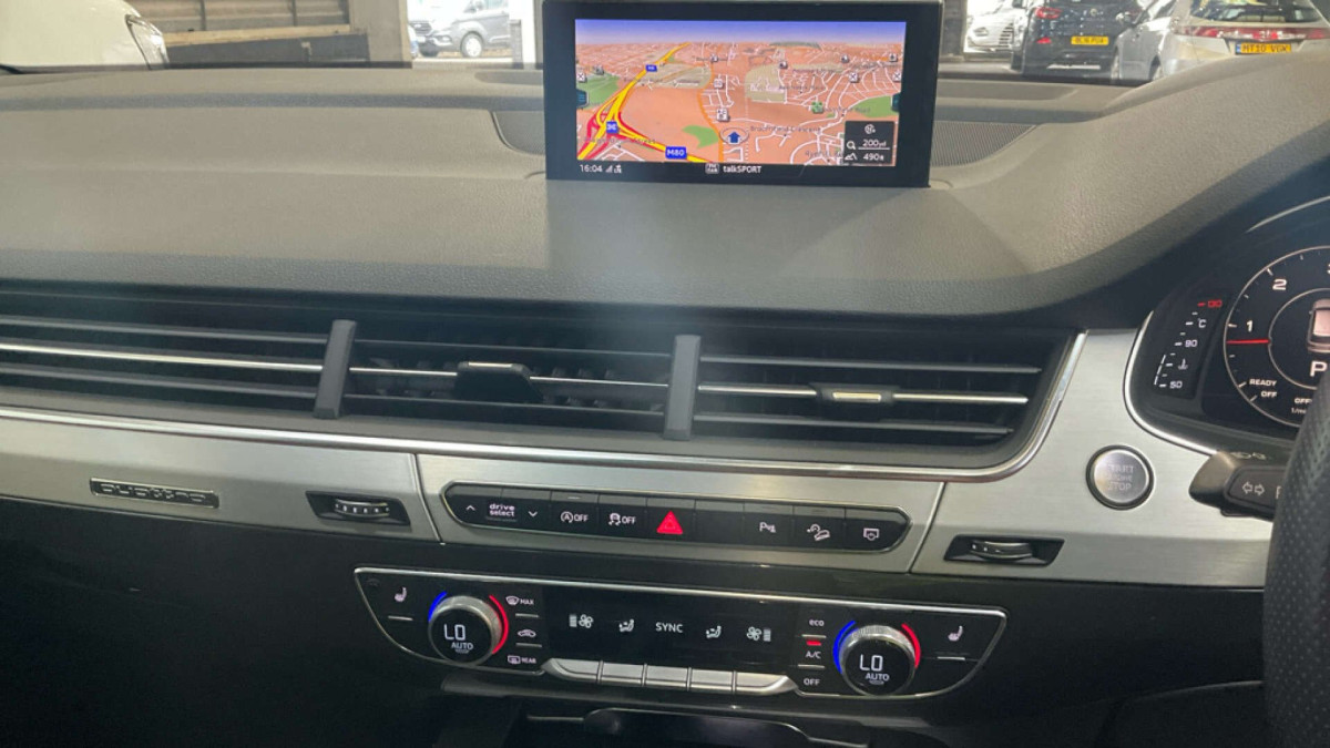 AUDI Q7 2018 (18) 3.0 TDI V6 S LINE SUV 5DR DIESEL TIPTRONIC QUATTRO EURO 6 (S/S) (272 PS) - 2018 - £24,800