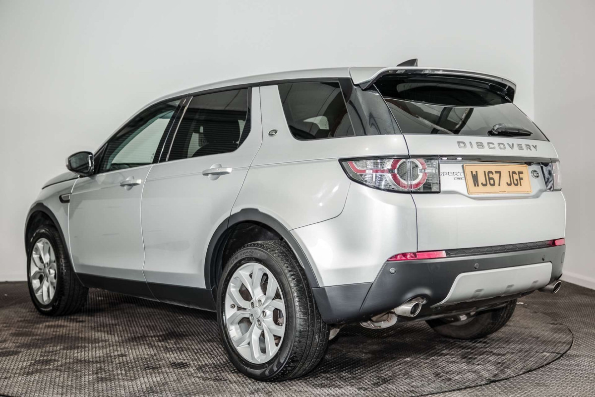 LAND ROVER DISCOVERY SPORT 2017 (67) 2.0 TD4 HSE SUV 5DR DIESEL AUTO 4WD EURO 6 (S/S) (180 PS) - 2017 - £15,500