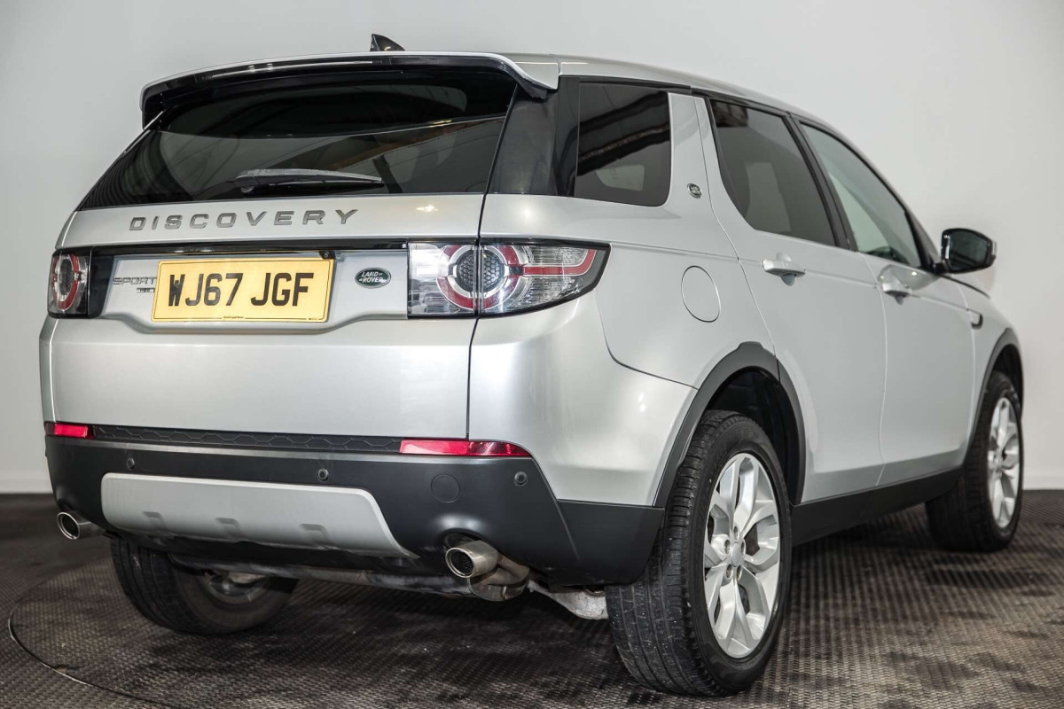 LAND ROVER DISCOVERY SPORT 2017 (67) 2.0 TD4 HSE SUV 5DR DIESEL AUTO 4WD EURO 6 (S/S) (180 PS) - 2017 - £15,500