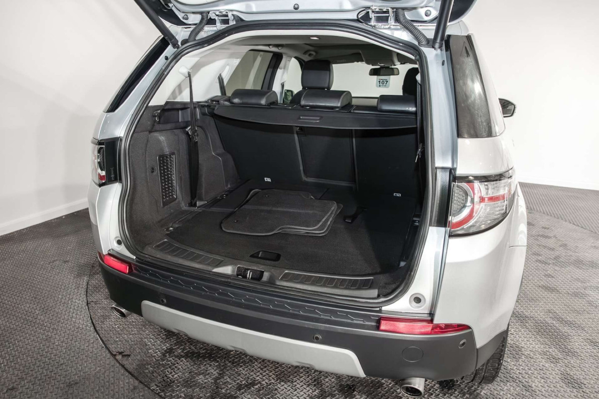 LAND ROVER DISCOVERY SPORT 2017 (67) 2.0 TD4 HSE SUV 5DR DIESEL AUTO 4WD EURO 6 (S/S) (180 PS) - 2017 - £15,500