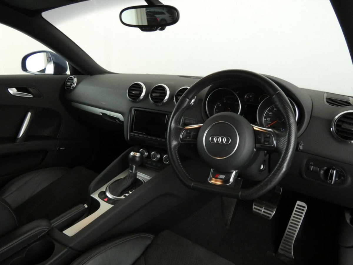 AUDI TT 2.0 TFSI BLACK EDITION 2D 208 BHP - 2013 - £11,990
