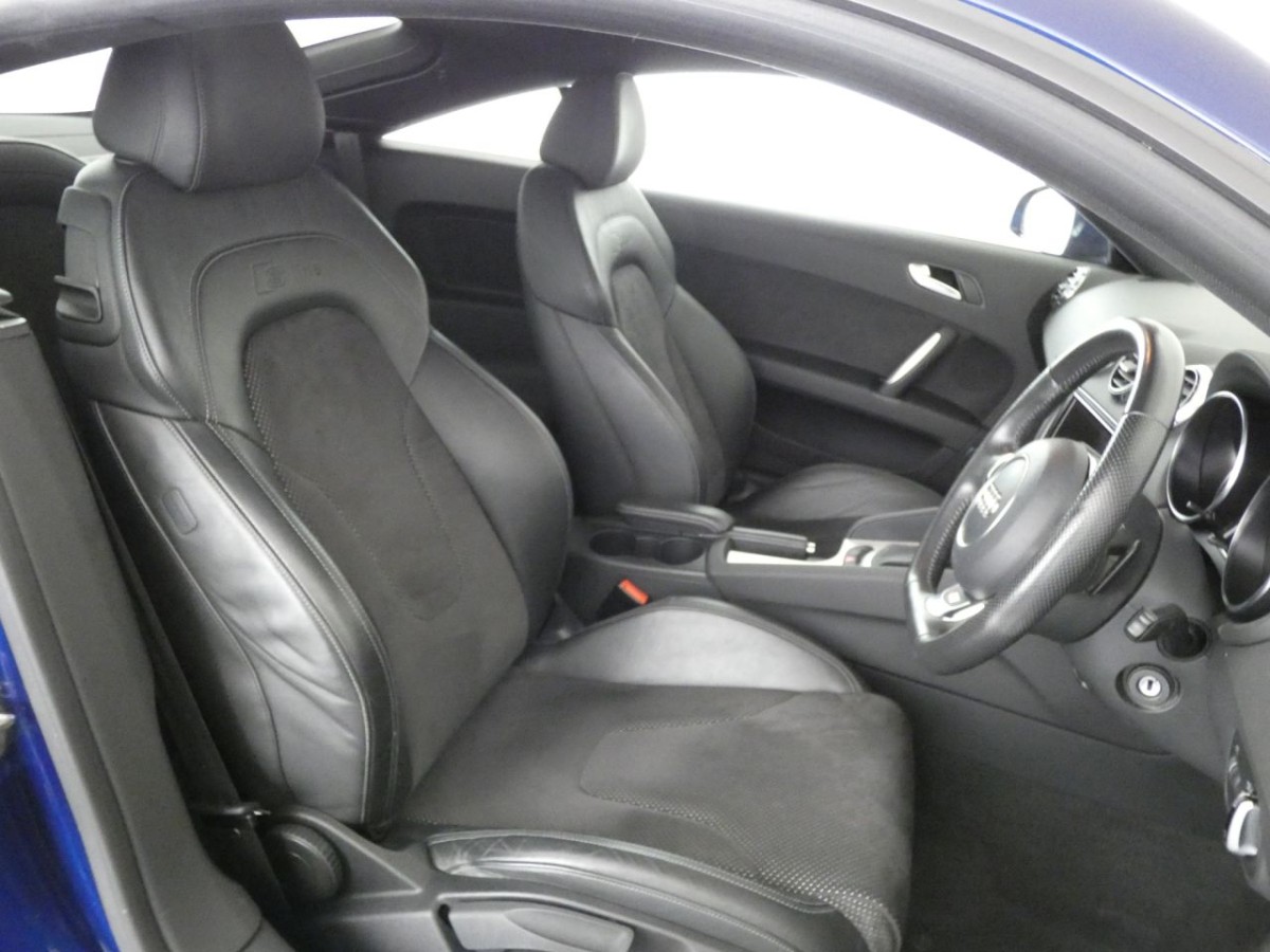 AUDI TT 2.0 TFSI BLACK EDITION 2D 208 BHP - 2013 - £11,990