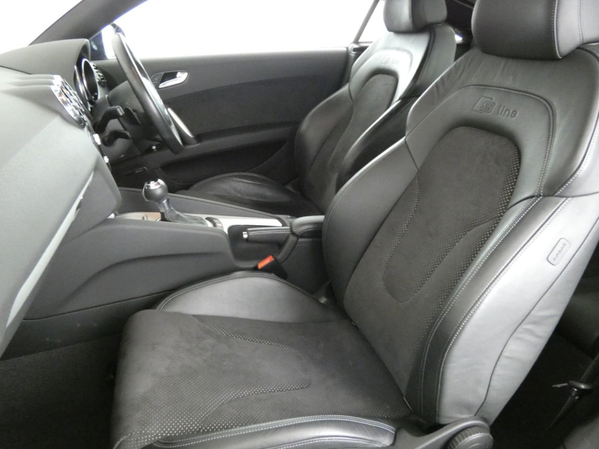 AUDI TT 2.0 TFSI BLACK EDITION 2D 208 BHP - 2013 - £11,990
