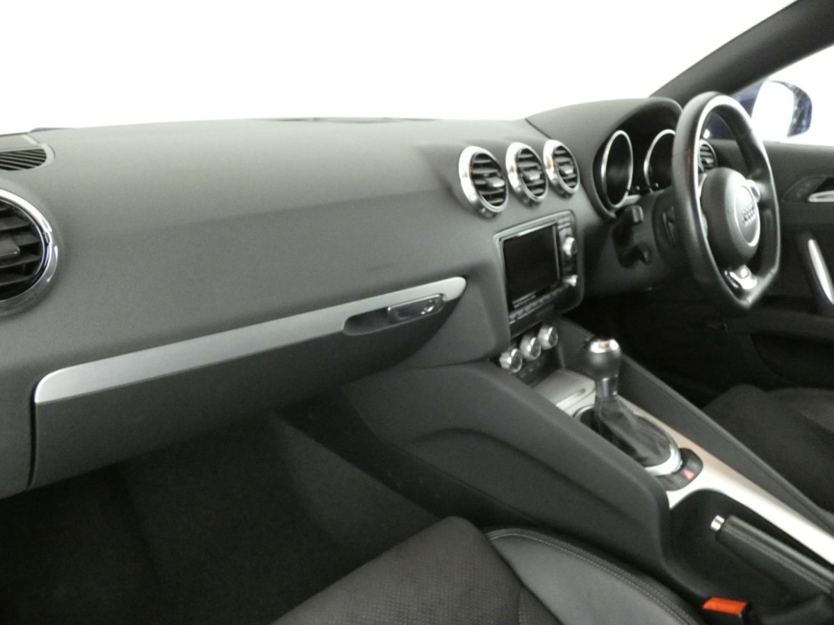 AUDI TT 2.0 TFSI BLACK EDITION 2D 208 BHP - 2013 - £11,990