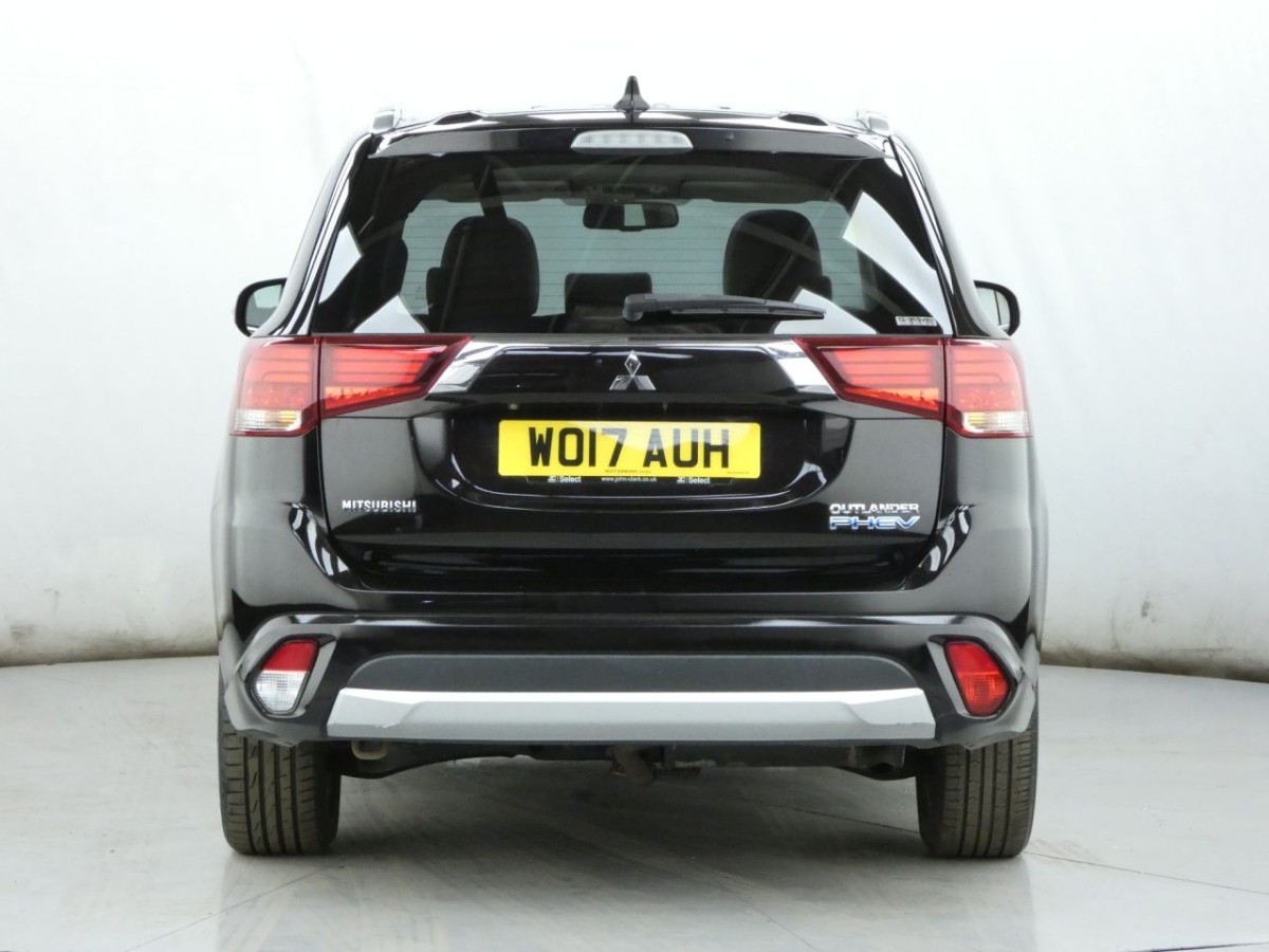 MITSUBISHI OUTLANDER 2.0 PHEV 4H 5D 200 BHP - 2017 - £12,990
