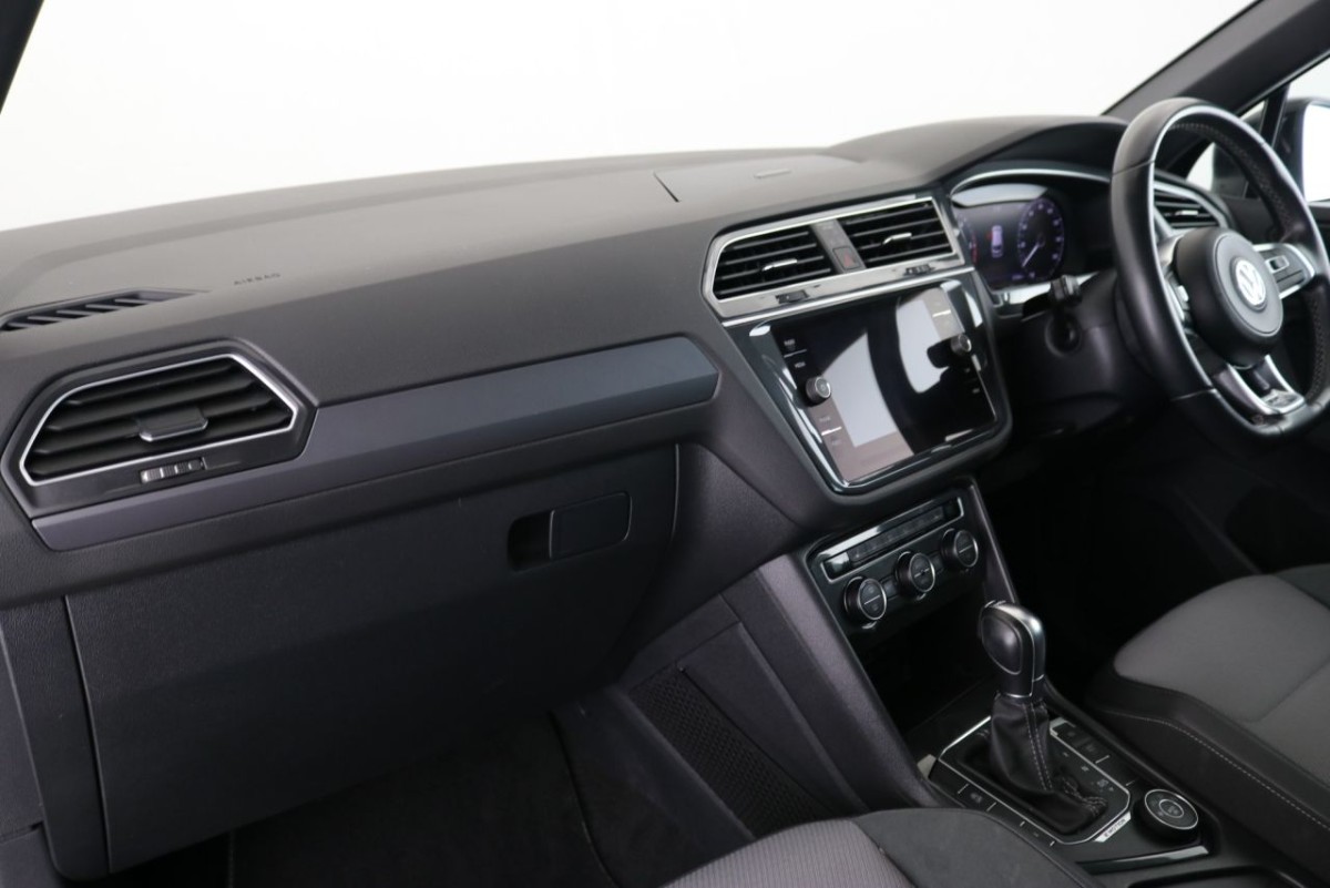 VOLKSWAGEN TIGUAN 2.0 R-LINE TDI 4MOTION DSG 5D 148 BHP - 2018 - £24,400
