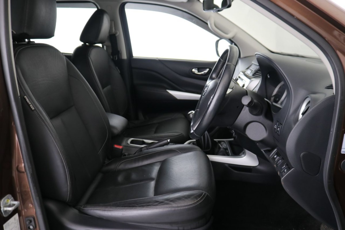 NISSAN NAVARA 2.3 DCI TEKNA 4X4 SHR DCB 190 BHP - 2017 - £16,990