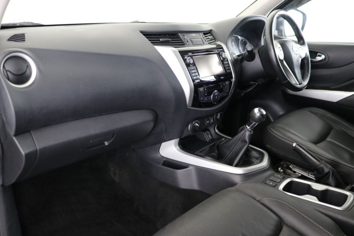 NISSAN NAVARA 2.3 DCI TEKNA 4X4 SHR DCB 190 BHP - 2017 - £16,990