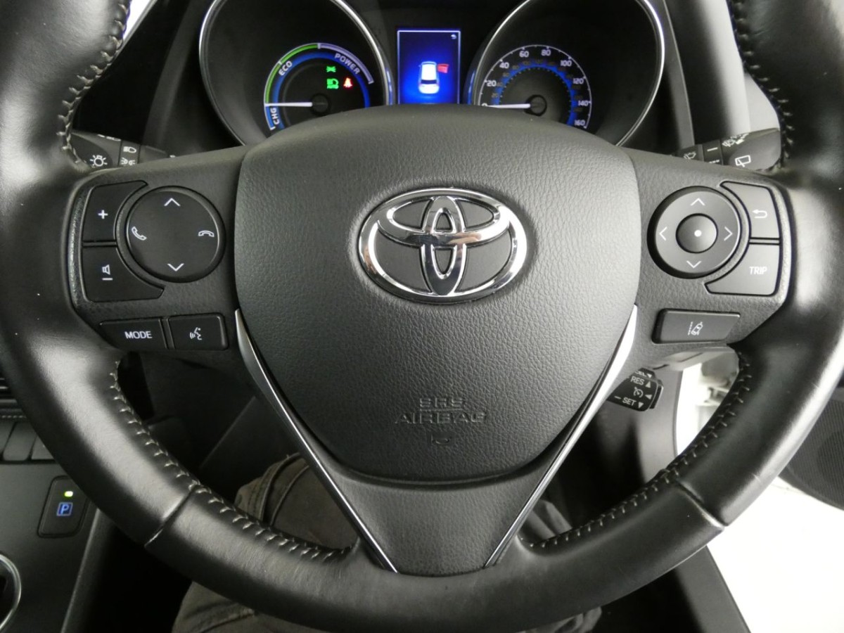 TOYOTA AURIS 1.8 VVT-I ICON TECH 5D 135 BHP - 2018 - £14,700