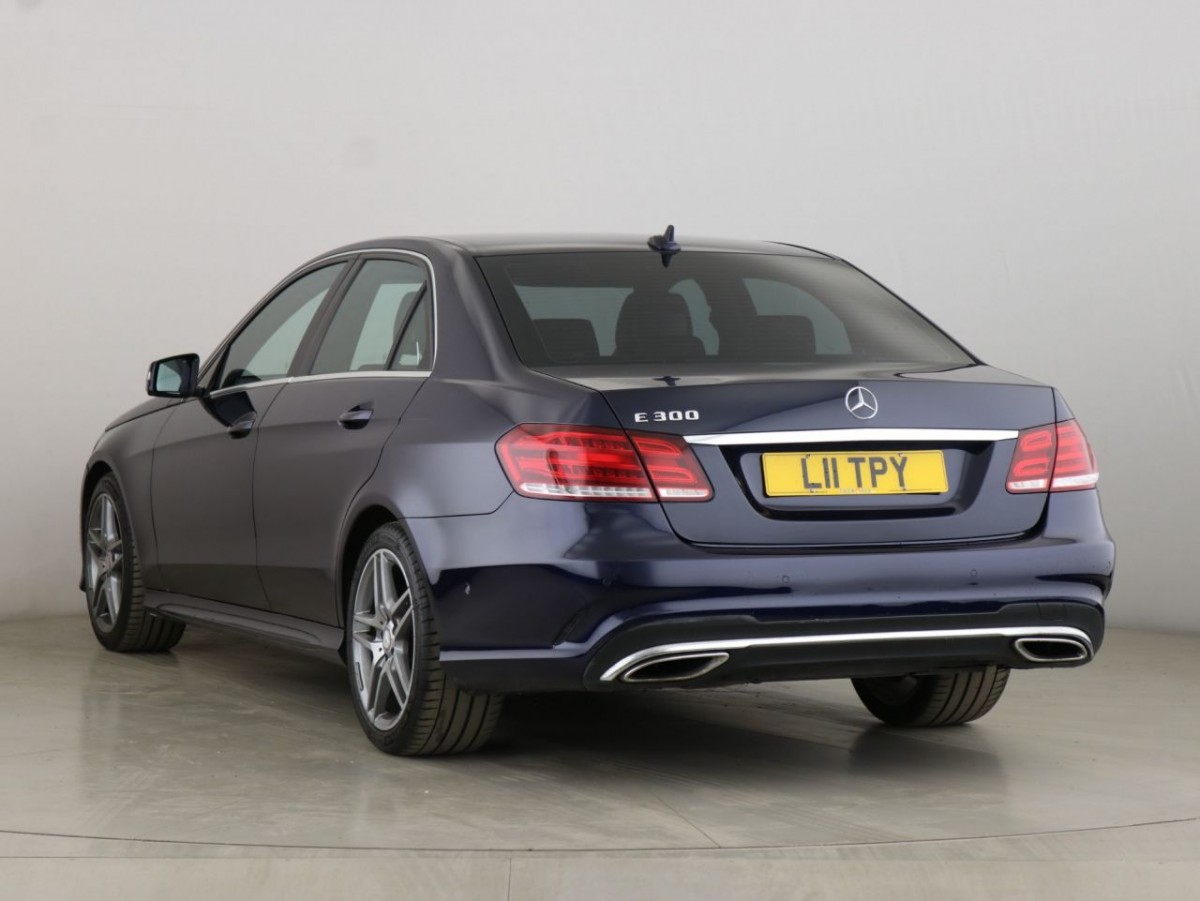 MERCEDES-BENZ E-CLASS 2.1 E300 BLUETEC HYBRID AMG SPORT 4D 202 BHP - 2014 - £11,490