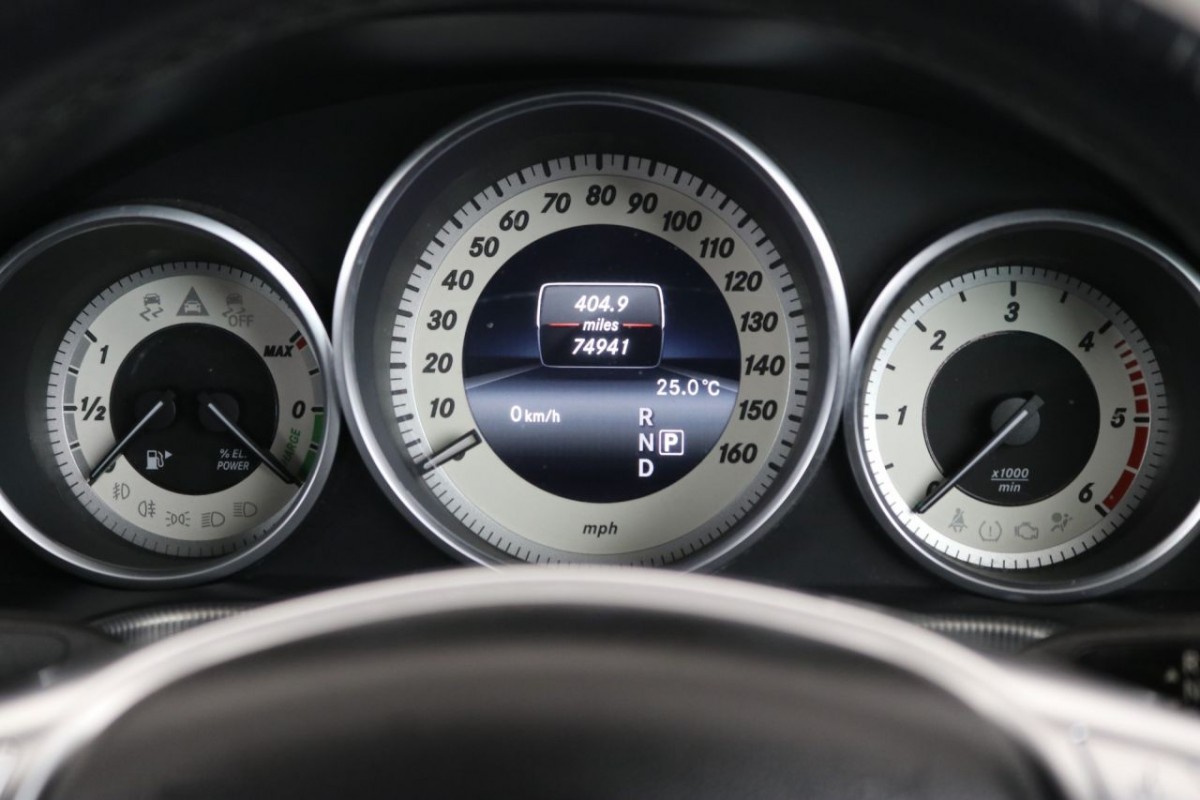 MERCEDES-BENZ E-CLASS 2.1 E300 BLUETEC HYBRID AMG SPORT 4D 202 BHP - 2014 - £11,490