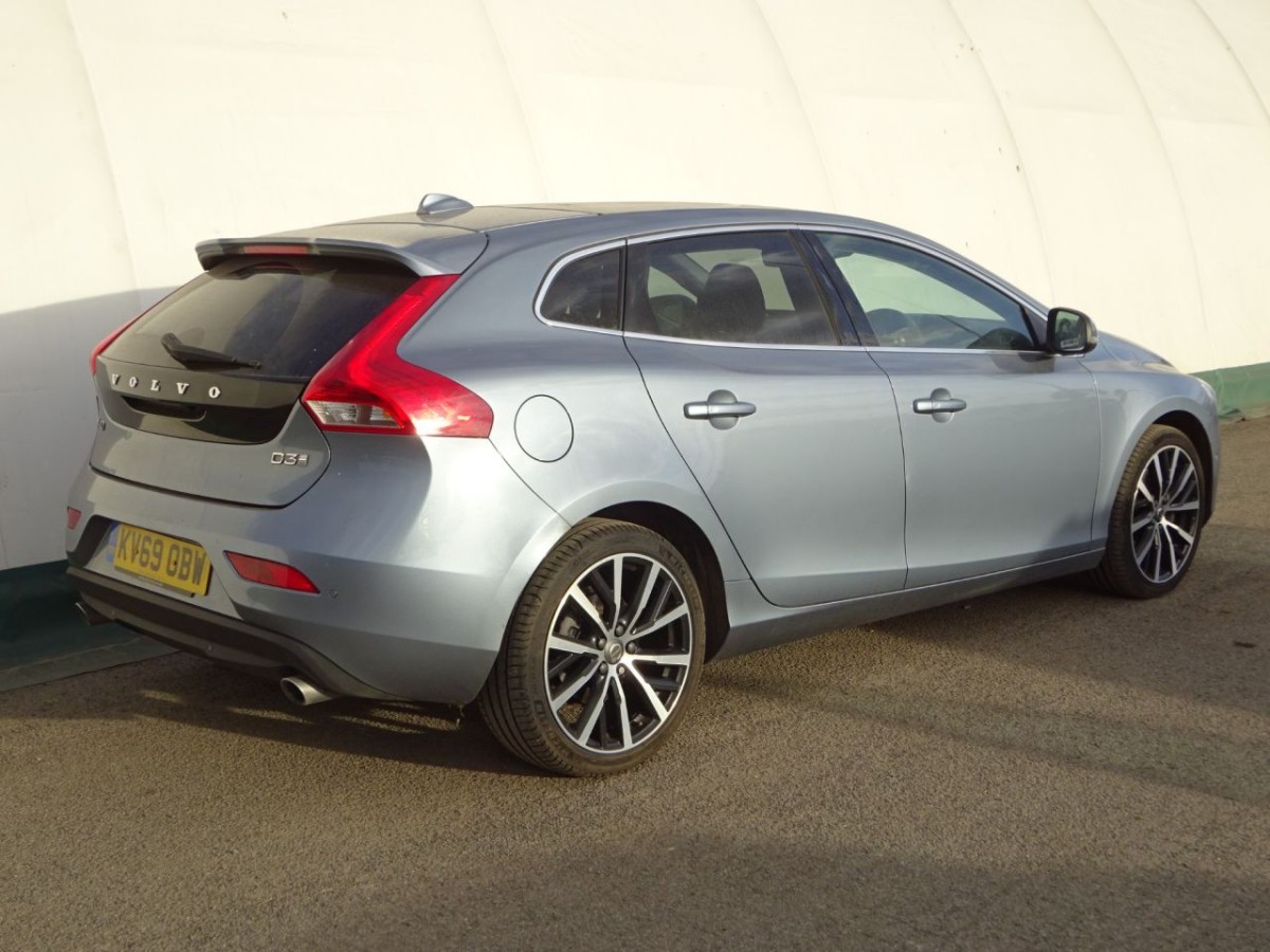 VOLVO V40 2.0 D3 INSCRIPTION EDITION 5D 148 BHP - 2019 - £17,790