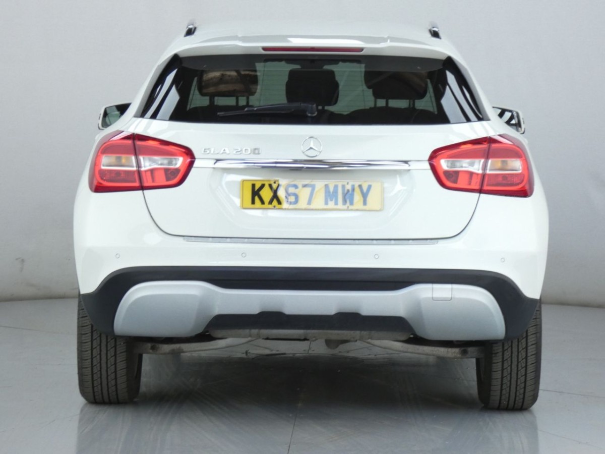 MERCEDES-BENZ GLA-CLASS 1.6 GLA 200 SE 5D 154 BHP ESTATE - 2017 - £14,990
