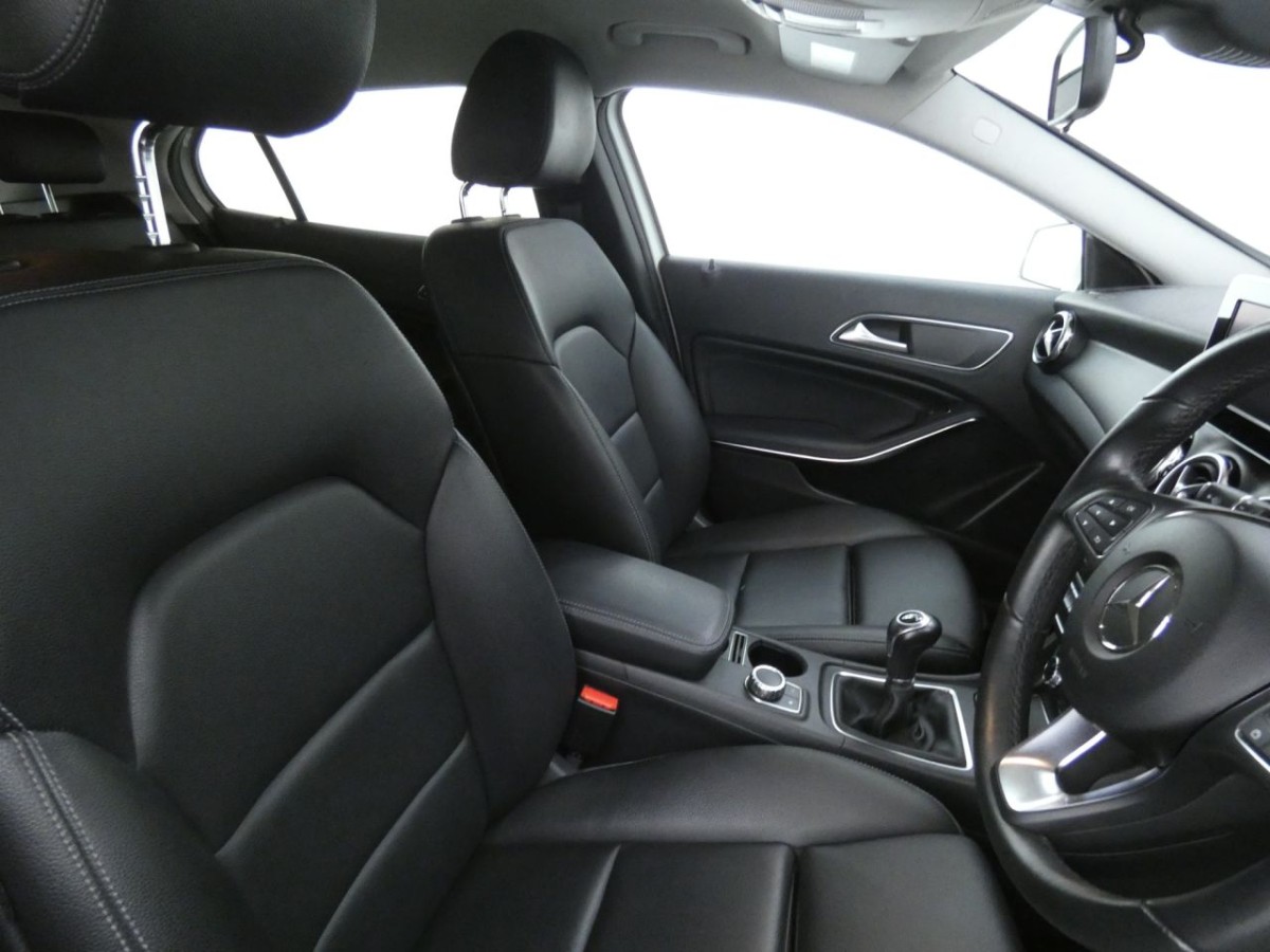 MERCEDES-BENZ GLA-CLASS 1.6 GLA 200 SE 5D 154 BHP ESTATE - 2017 - £14,990