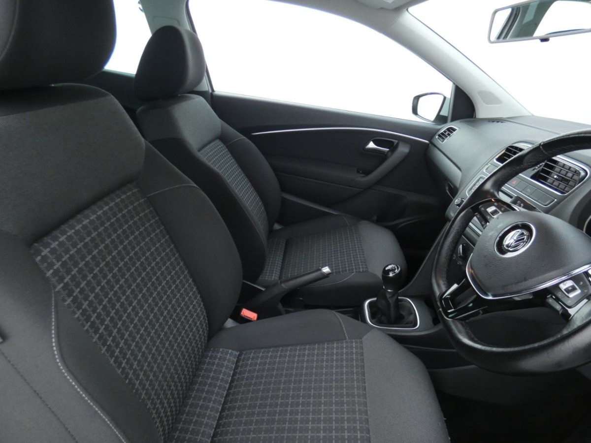 VOLKSWAGEN POLO 1.2 MATCH TSI 3D 89 BHP - 2016 - £8,700