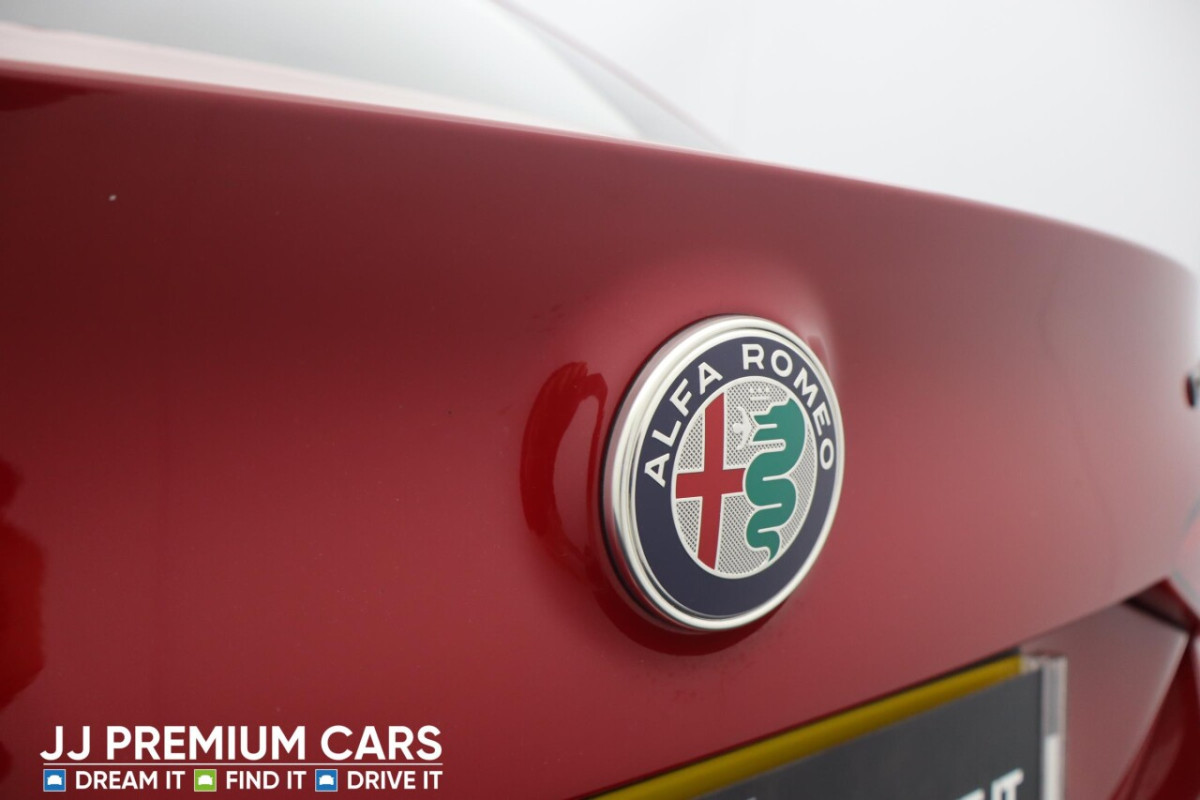 ALFA ROMEO GIULIA 2.0T NERO EDIZIONE SALOON 4DR PETROL AUTO EURO 6 (S/S) (200 PS) - 2020 - £17,000
